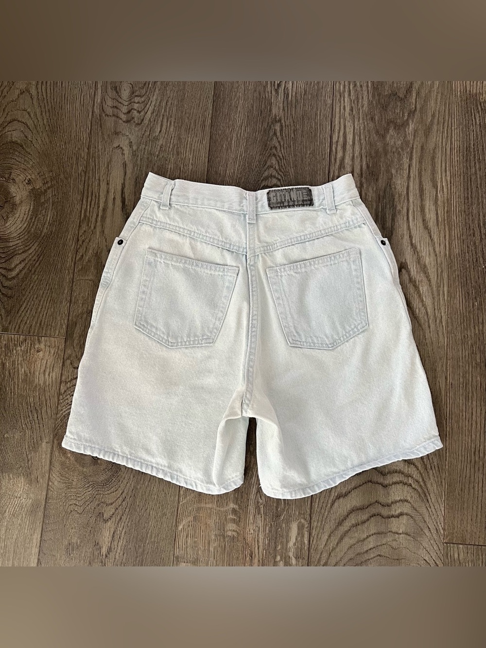 Vintage GITANO 90s Light Wash High Rise Mom Denim Jean Shorts 27”